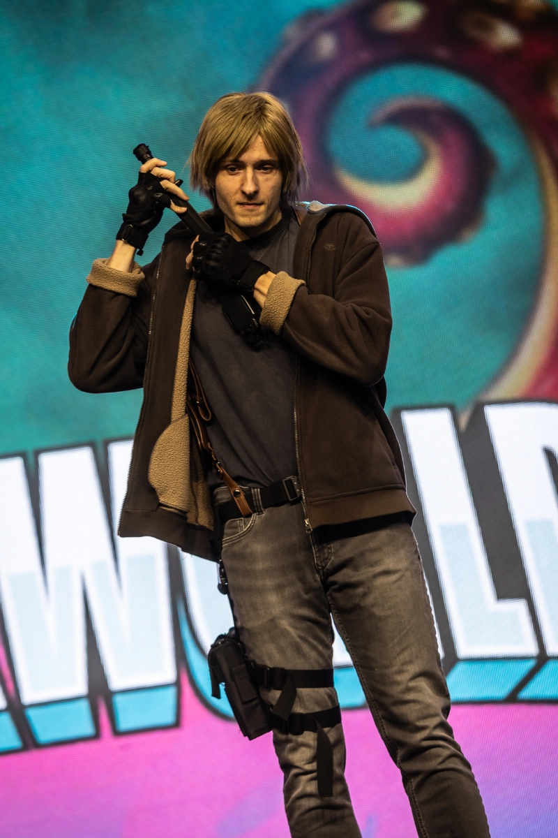 image copyright @chromaforge_cosplaypics